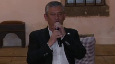 CHP Grup Başkanı Özgür Özel, Diyarbakır’da gençlerle buluştu. Gençlerin sorularını