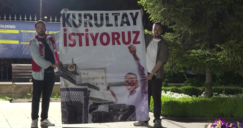 CHP Grup Başkanı Özgür Özel, Halk TV canlı yayınının ardından