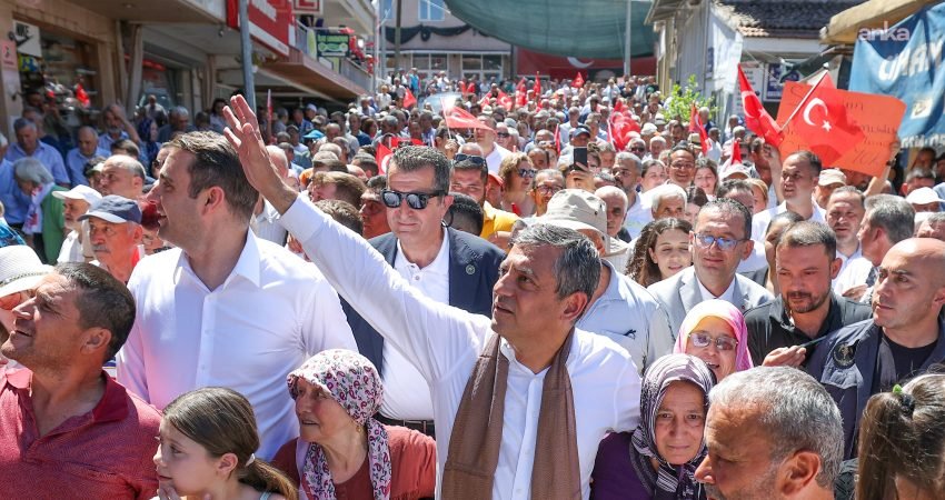 CHP Grup Başkanı Özgür Özel, butlan kararından sonra yaptığı il
