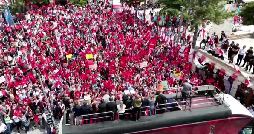 CHP Grup Başkanı Özgür Özel, Nevşehir'in Mustafapaşa beldesinde düzenlenen mitingde CHP'li