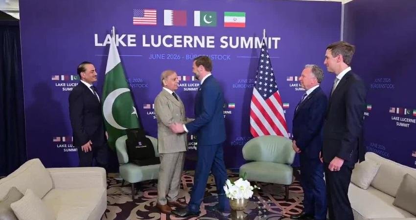 Pakistan Başbakanı Şahbaz Şerif ile ABD Başkan Yardımcısı J.D. Vance,