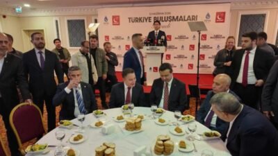 Saadet Partisi Genel Başkanı Mahmut Arıkan, Kocaeli'de düzenlenen programda yaptığı