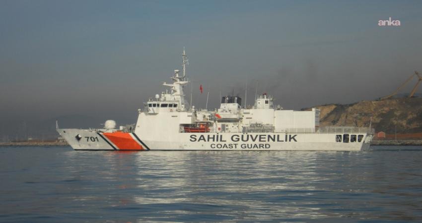 Sahil Güvenlik Komutanlığı'ndan yapılan açıklamada, Karadeniz'de Sivastopol açıklarında Türk bayraklı