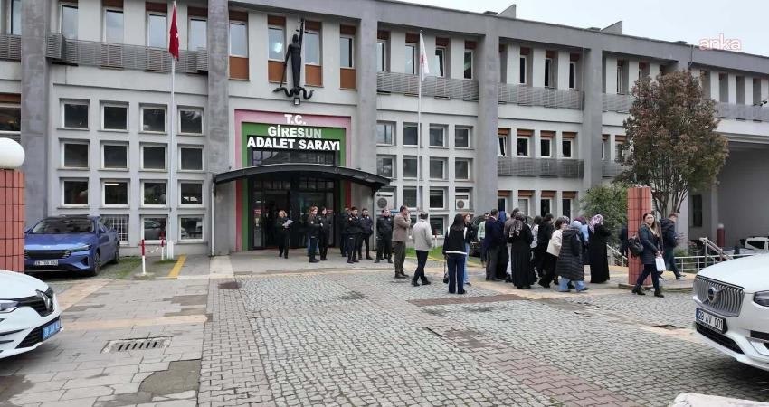 Samsunspor taraftarı Ümit Çapkın’ın, Giresun’un Tirebolu ilçesinde mola verdikleri restoranda