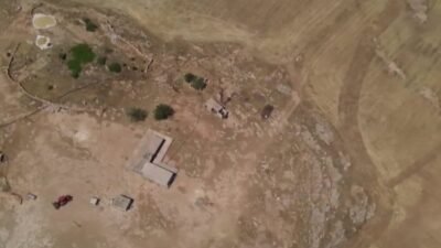 Şanlıurfa'nın Viranşehir ilçesinde gerçekleştirilen drone destekli denetimlerde, kaçak elektrikle sulama