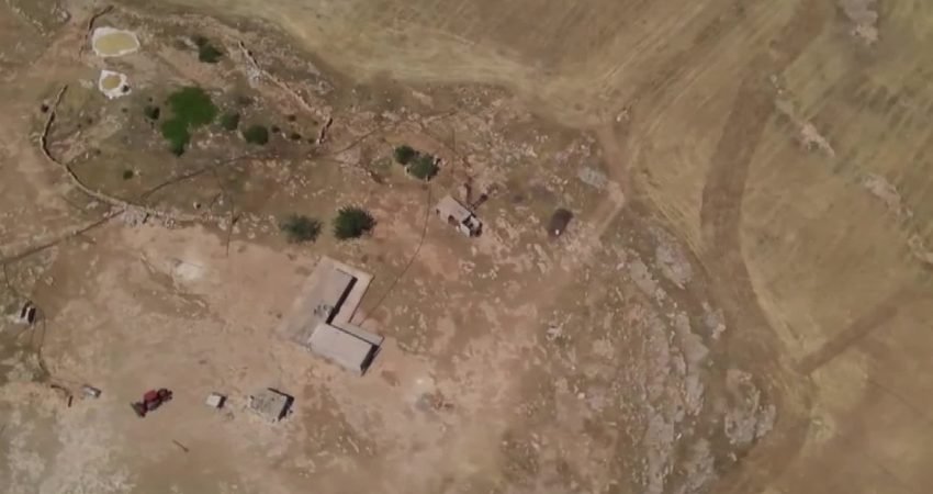 Şanlıurfa'nın Viranşehir ilçesinde gerçekleştirilen drone destekli denetimlerde, kaçak elektrikle sulama