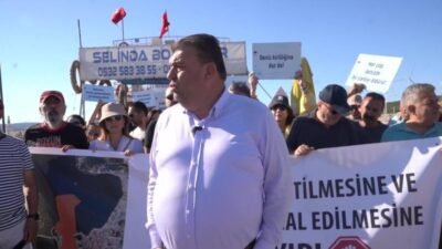 Seferihisar Belediye Başkanı İsmail Yetişkin, Sığacık Körfezi'ne yapılmak istenen marinaya