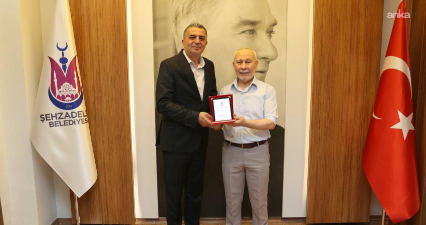 Şehzadeler Belediyesi’nin deneyimli nikah memuru Nurettin Başkurt, 42 yıllık görev