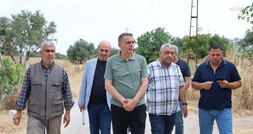 Şehzadeler Belediye Başkanı Hakan Şimşek, ilçede yürütülen ova yolları düzenleme