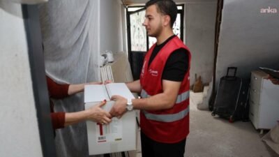 Şehzadeler Belediyesi’nden ihtiyaç sahiplerine gıda kolisi desteği Şehzadeler Belediyesi Sosyal Yardım İşleri Müdürlüğü ekipleri, ilçe genelinde ihtiyaç