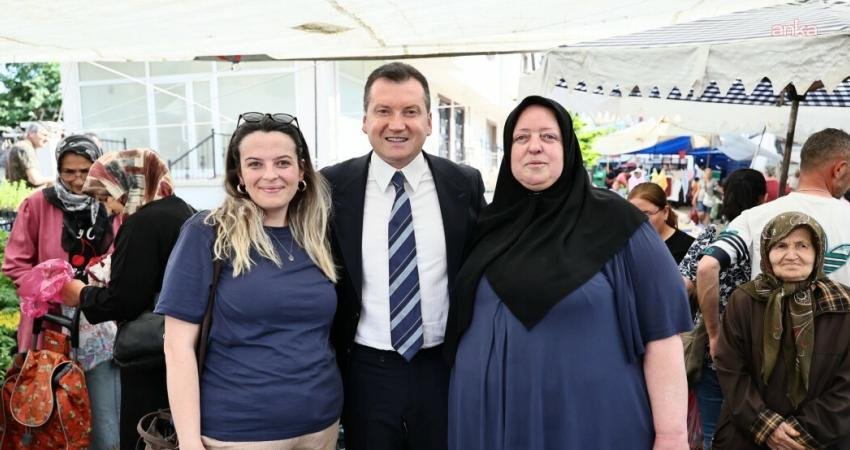 Silivri Belediye Başkanı Bora Balcıoğlu, Pazartesi Pazarı’nda esnaf ve vatandaşlarla
