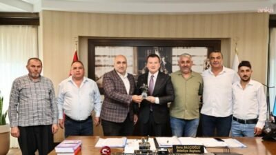 Silivri Belediye Başkanı Bora Balcıoğlu, Silivri Samsunlular Derneği Başkanı Bilhan Ahçıoğlu ile