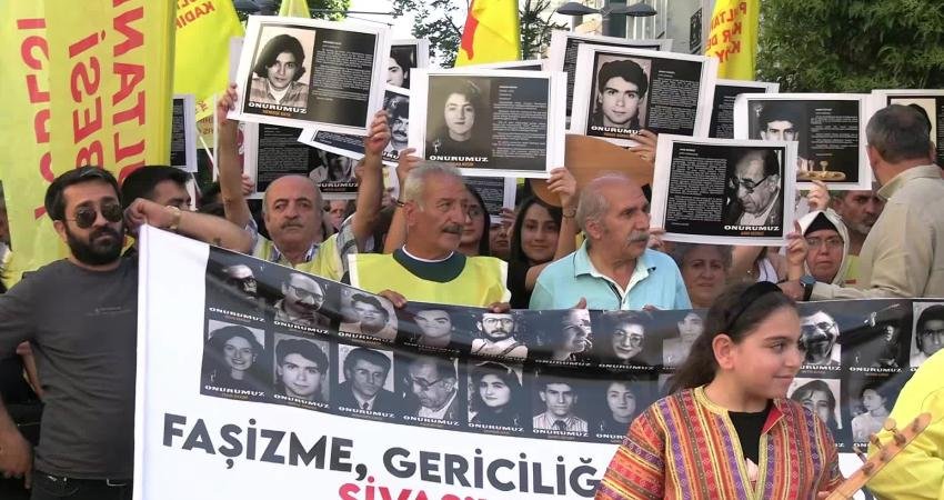 Alevi kurum ve dernekleri Kadıköy’de, Sivas Katliamı’nın 33’üncü yılında katliamda