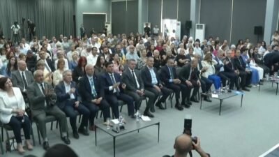 Türkiye Belediyeler Birliği (TBB) Başkanı Vahap Seçer, "Biliyoruz ki yerel