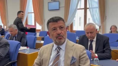 CHP Malatya Milletvekili Veli Ağbaba, Yüksek Seçim Kurulu'nun (YSK) CHP'nin