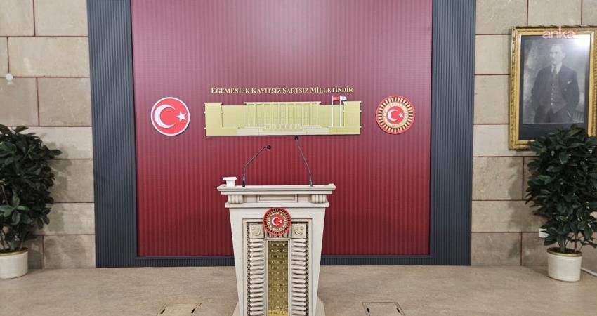 TBMM'nin basın koridorunda milletvekillerinin basın toplantıları düzenlediği salonda hafta sonu