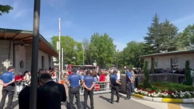 TBMM Başkanı Numan Kurtulmuş tarafından hem CHP Genel Başkanlığı'na hem