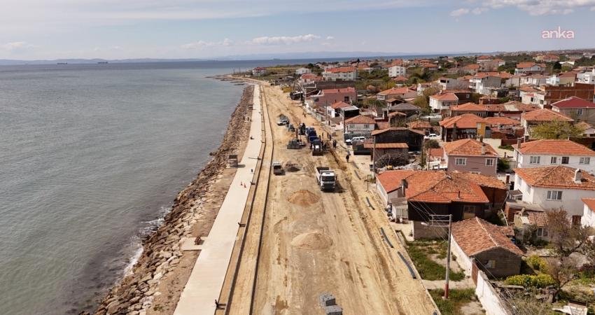 Tekirdağ Büyükşehir Belediyesi, Şarköy Eriklice Sahili’nde düzenleme çalışması başlattı. Çalışma