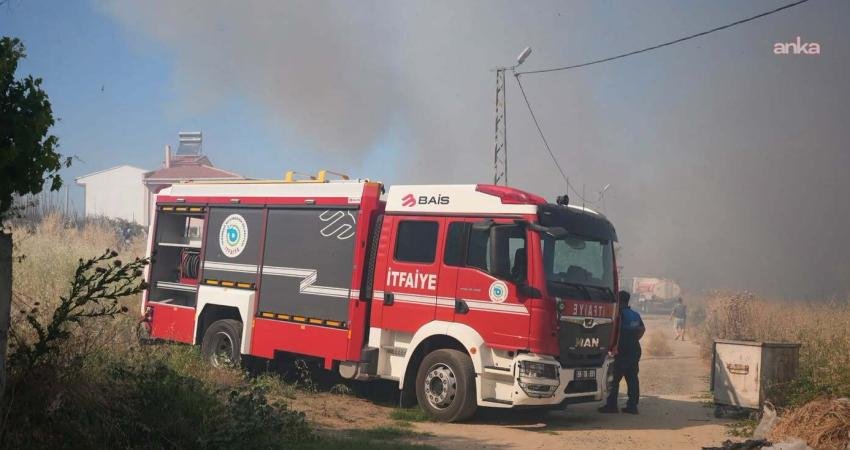 Tekirdağ’ın Süleymanpaşa ilçesinde buğday tarlalarında çıkan yangın, ekiplerin yoğun ve