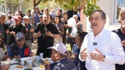 Tepebaşı Belediye Başkanı Ahmet Ataç, Nemli ve Tekeciler mahallelerinde vatandaşlarla