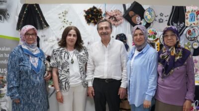 Tepebaşı Belediyesi Belde Evleri ve Deneyimli Kafelerde eğitim alan kursiyerler,