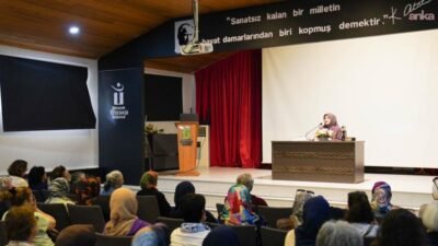 Tepebaşı Belediyesi’nin kültürel ve düşünsel farkındalığı artırmak amacıyla düzenlediği “Din,