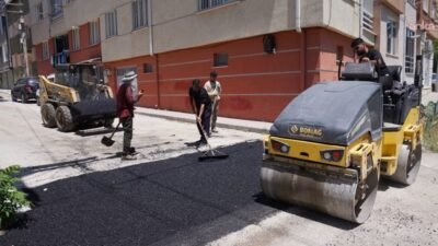 Tepebaşı Belediyesi Fen İşleri Müdürlüğü ekipleri, ilçe genelinde daha güvenli,