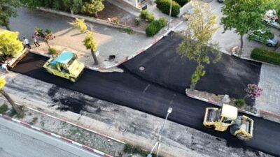 İzmir Büyükşehir Belediyesi, Torbalı’nın ana arteri Haluk Alpsü Bulvarı’nda asfalt