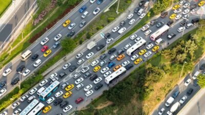 Yeni trafik cezalarını içeren Kanun'daki "180 bin liralık idari para