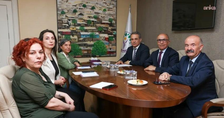 DEM Parti Eş Genel Başkanı Tülay Hatimoğulları, Alevi Vakıfları Federasyonu