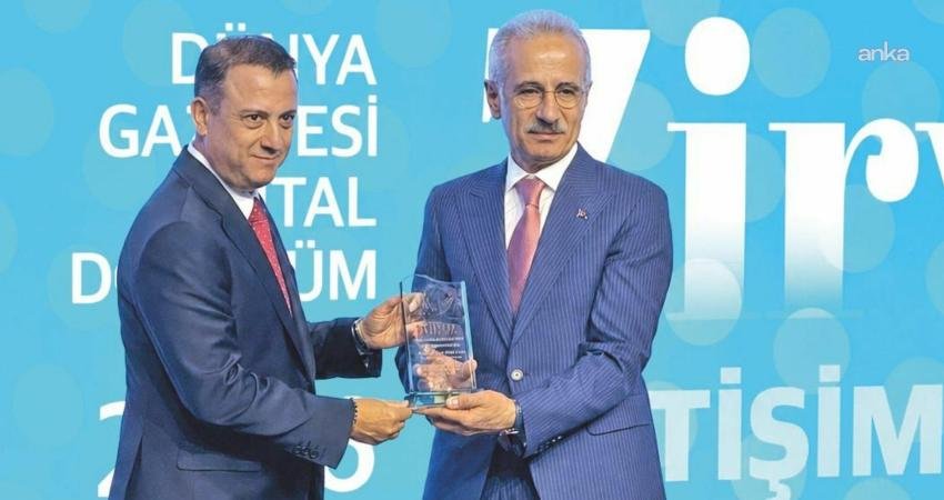 Türk Telekom ana sponsorluğunda Dijital Dönüşüm Zirvesi düzenlendi. Zirveye katılan