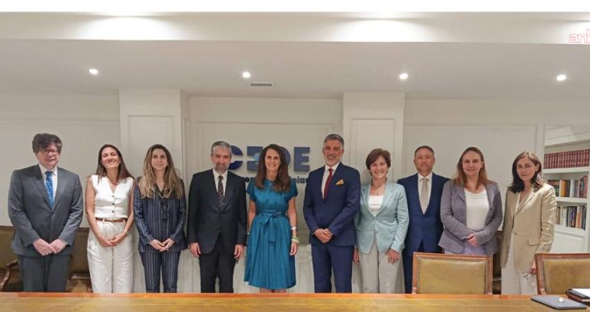 TÜSİAD Yönetim Kurulu Başkanı Ozan Diren, TÜSİAD heyeti ile birlikte İspanya