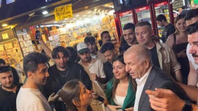 Zafer Partisi Genel Başkanı Ümit Özdağ, Ortaköy’den Beşiktaş’a belediye otobüsüyle