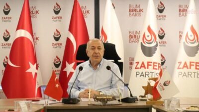 Zafer Partisi Genel Başkanı Ümit Özdağ, partisinin ekonomi kurmaylarıyla bir