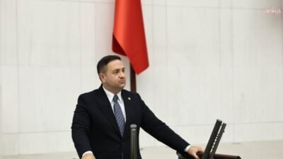 CHP Ankara Milletvekili Umut Akdoğan, "Bizi partiden atacaklarmış. Ne cehalet.