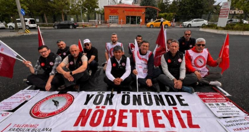 ÜNİPERSEN’in YÖK önündeki tayin hakkı nöbeti üçüncü gününde Üniversite İdari Personel Sendikası, üniversite idari personelinin tayin ve nakil