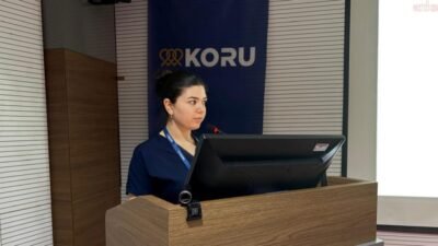 Ankara Koru Hastanesi’nde düzenlenen etkinlikte konuşan uzmanlar, yoga ve meditasyonun stres