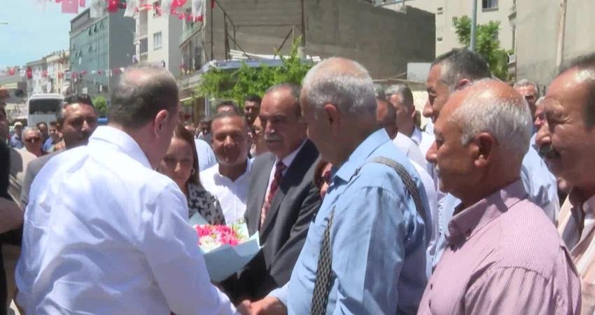Türkiye Belediyeler Birliği ve Mersin Büyükşehir Belediye Başkanı Vahap Seçer,