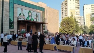 Alevi Kültür Dernekleri Mersin Şubesi tarafından Mersin Cemevi’nde düzenlenen aşure