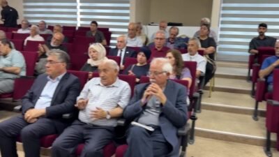 Van'da bazı Kürt siyasi partileri ve kanaat önderlerinin katılımıyla "Ulusal
