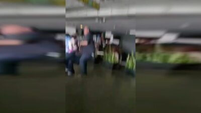 Venezuela'nın başkenti Karakas ve çevresini bir dakikadan kısa arayla vuran