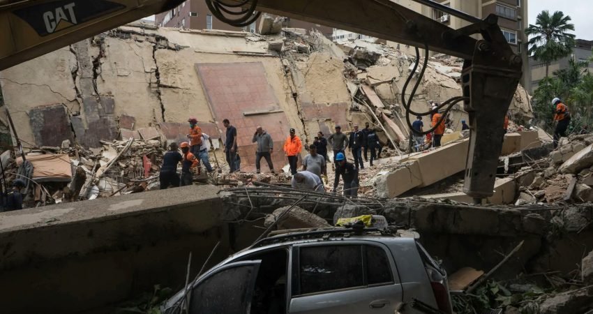 Venezuela hükümeti, ülkeyi sarsan 7,2 ve 7,5 büyüklüğündeki depremlerde hayatını
