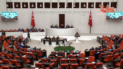 TBMM'de AK Parti Grup Başkanvekili Muhammet Emin Akbaşoğlu ile CHP