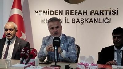 Yeniden Refah Partisi Sözcüsü Suat Kılıç, Türkiye'nin ekonomik darboğazda olduğunu