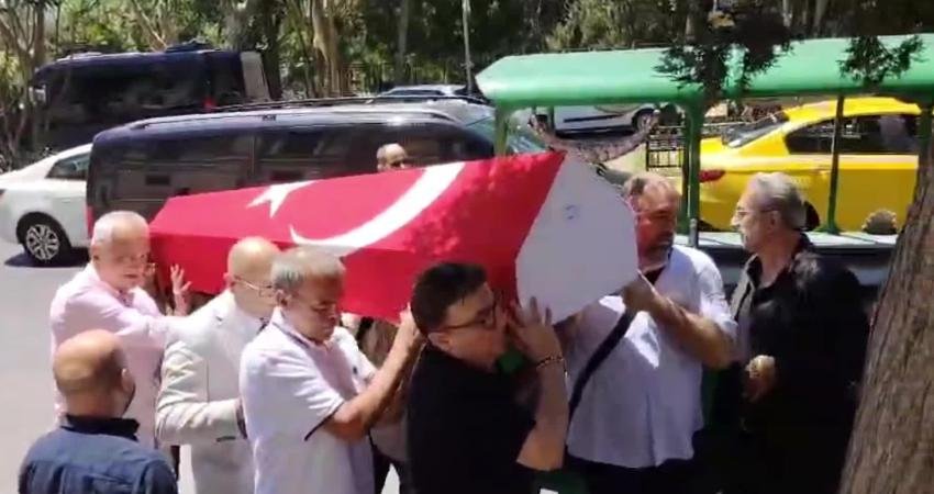Yaşamını yitiren Türk halk müziğinin önemli isimlerinden Yücel Paşmakçı, İstanbul