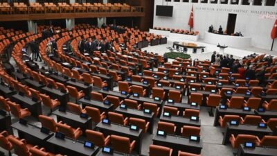 TBMM Genel Kurulu'nda görüşmeleri süren kamuoyunda "12. Yargı Paketi" olarak