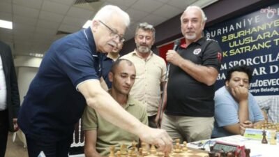 Burhaniye Belediyesi ev sahipliğinde düzenlenen 2. Burhaniye-Ören Uluslararası Açık Satranç