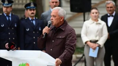 Mamak Belediye Başkanı Veli Gündüz Şahin, CHP'den istifa ettiğini açıkladı.