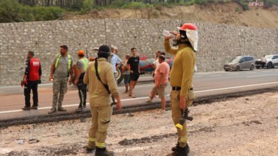 Muğla'nın Seydikemer ilçesinde sabah saatlerinde başlayan orman yangını, şiddetli rüzgârın