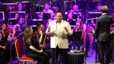 Uluslararası Bursa Festivali’nin 64’üncüsü, dünyaca ünlü Türk Tenor Murat Karahan’ın